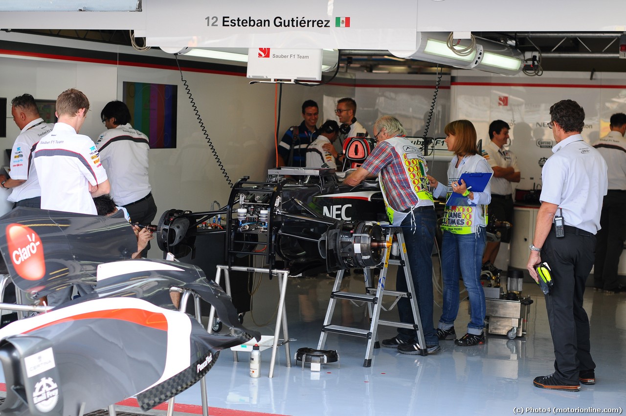 05.09.2013- Sauber garage