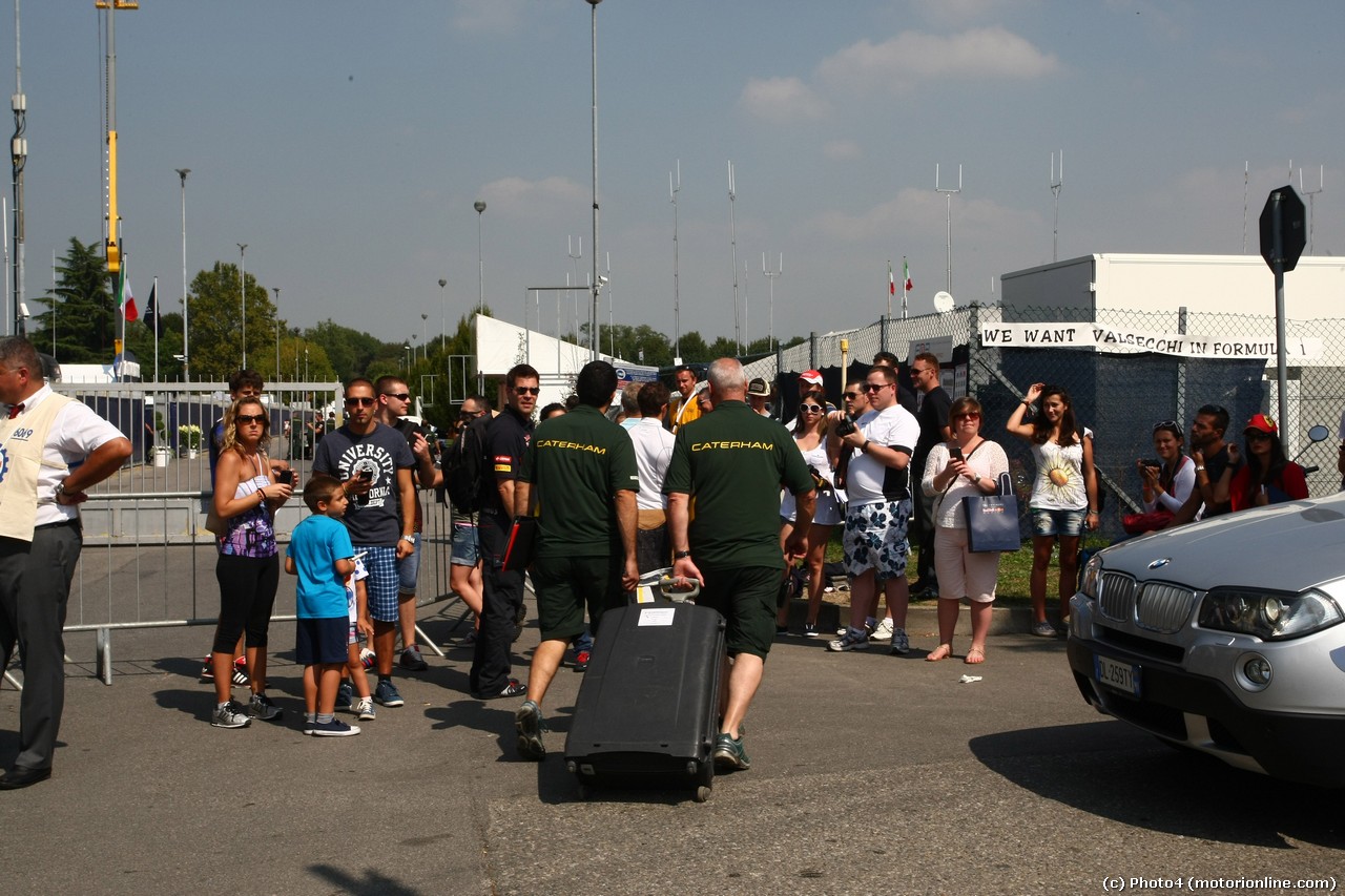 05.09.2013- Fan outside the Paddock