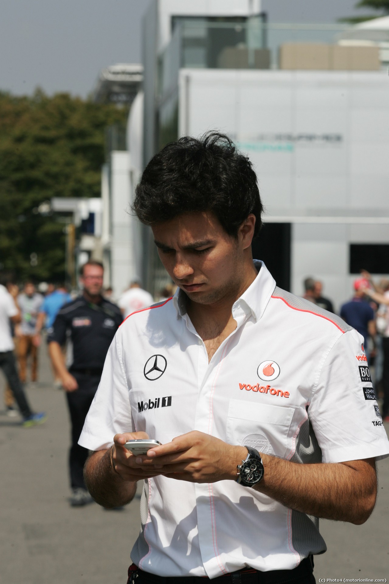 Sergio Perez (MEX) McLaren MP4-28 