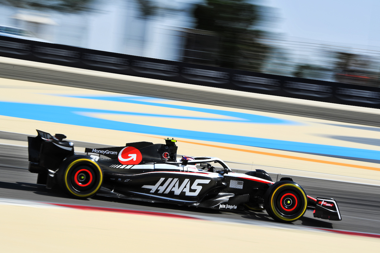 Haas VF-23, Hulkenberg debutta in Bahrain
