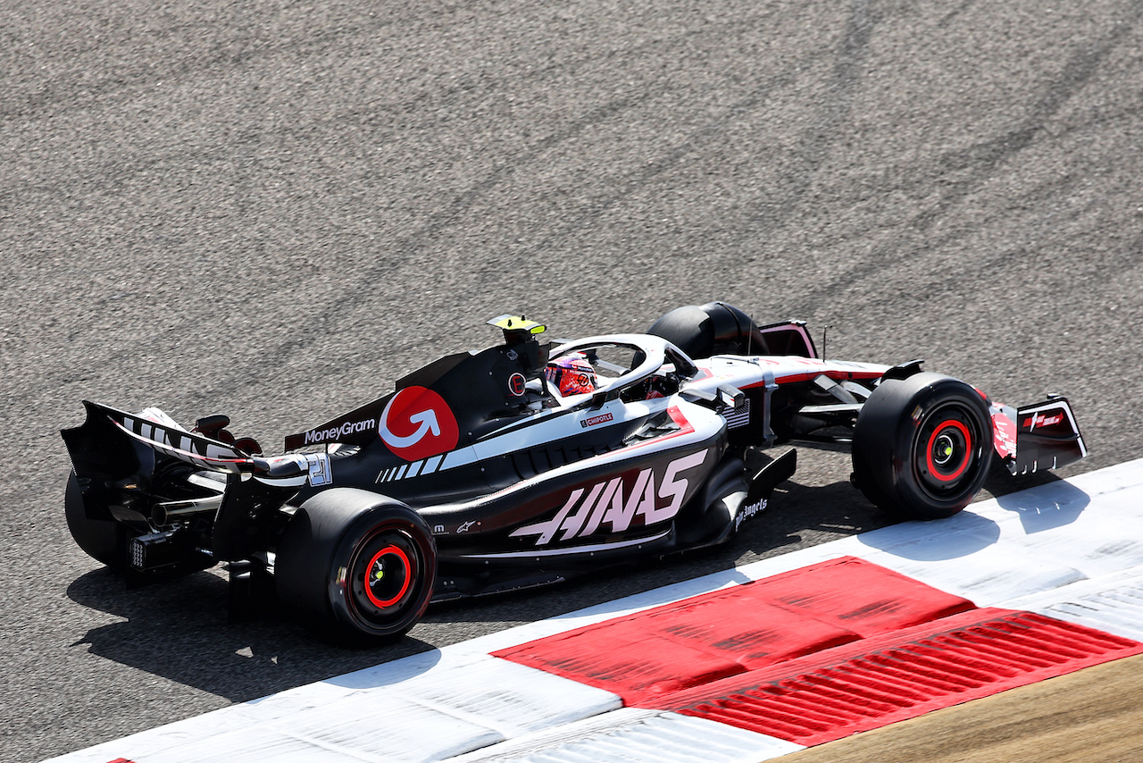 Haas VF-23, Hulkenberg debutta in Bahrain