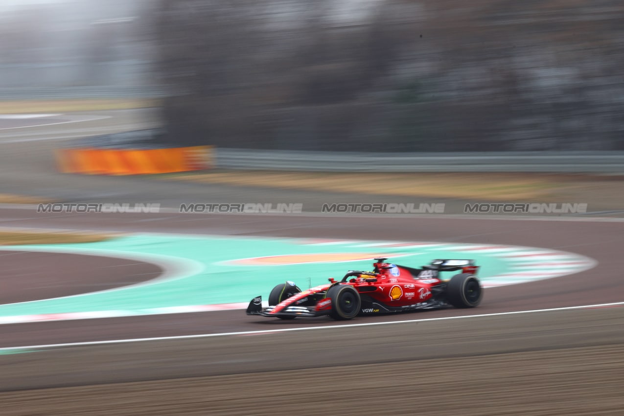 Lewis Hamilton (GBR) Ferrari tests the Ferrari F1 Car.
22.01.2025. Formula One World Championship, Ferrari Headquarters, Fiorano Modenese, Italy. 
- www.xpbimages.com, EMail: requests@xpbimages.com © Copyright:  XPB Images