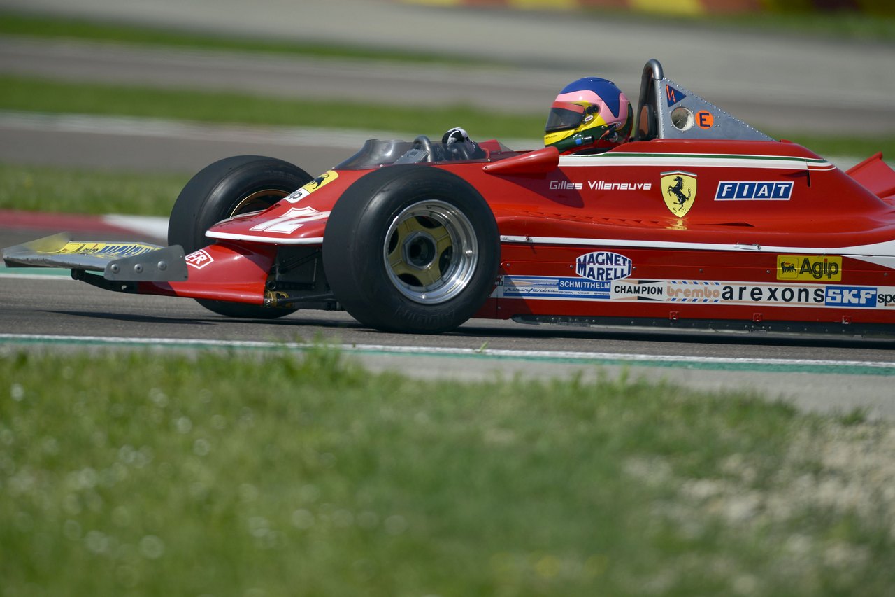 Jacques Villeneuve ricorda il padre Gilles a Fiorano con la Ferrari