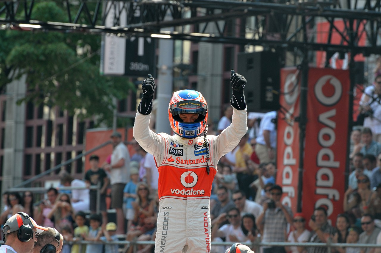 Jenson Button (GBR) McLaren Mercedes MP4-27 