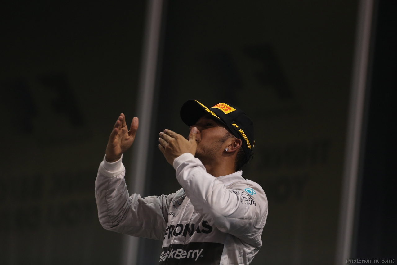 23.11.2014- Race, Lewis Hamilton (GBR) Mercedes AMG F1 W05 race winner and Champion F1 2014