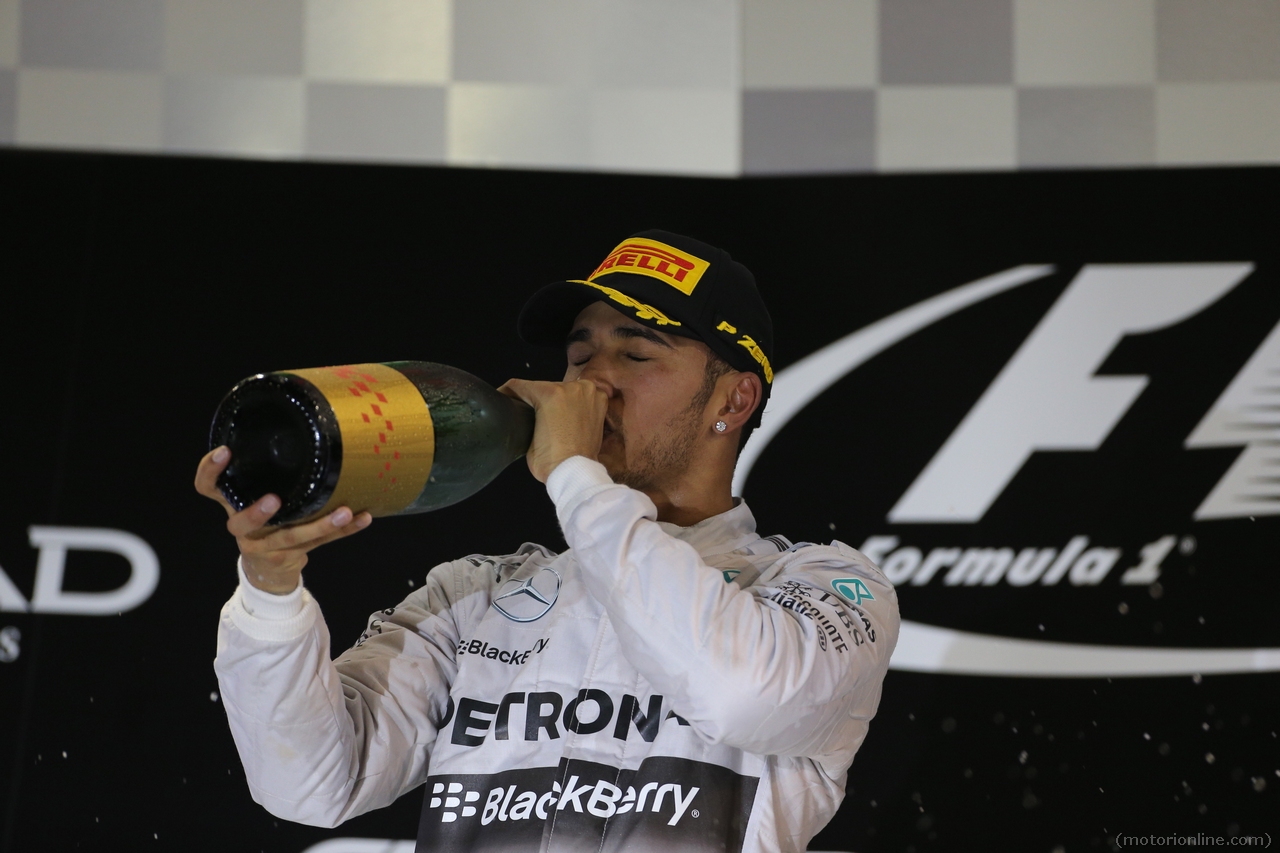 23.11.2014- Race, Lewis Hamilton (GBR) Mercedes AMG F1 W05 race winner and Champion F1 2014