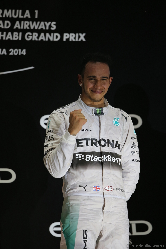 23.11.2014- Race, Lewis Hamilton (GBR) Mercedes AMG F1 W05 race winner and World Champion F1 2014