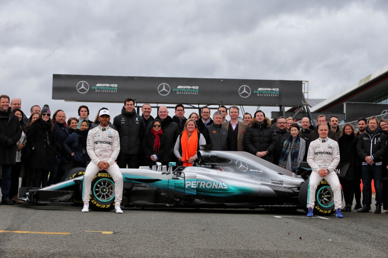 (L to R): Lewis Hamilton (GBR) Mercedes AMG F1 and Valtteri Bottas (FIN) Mercedes AMG F1 with the Mercedes AMG F1 W08 and guests.
23.02.2017.