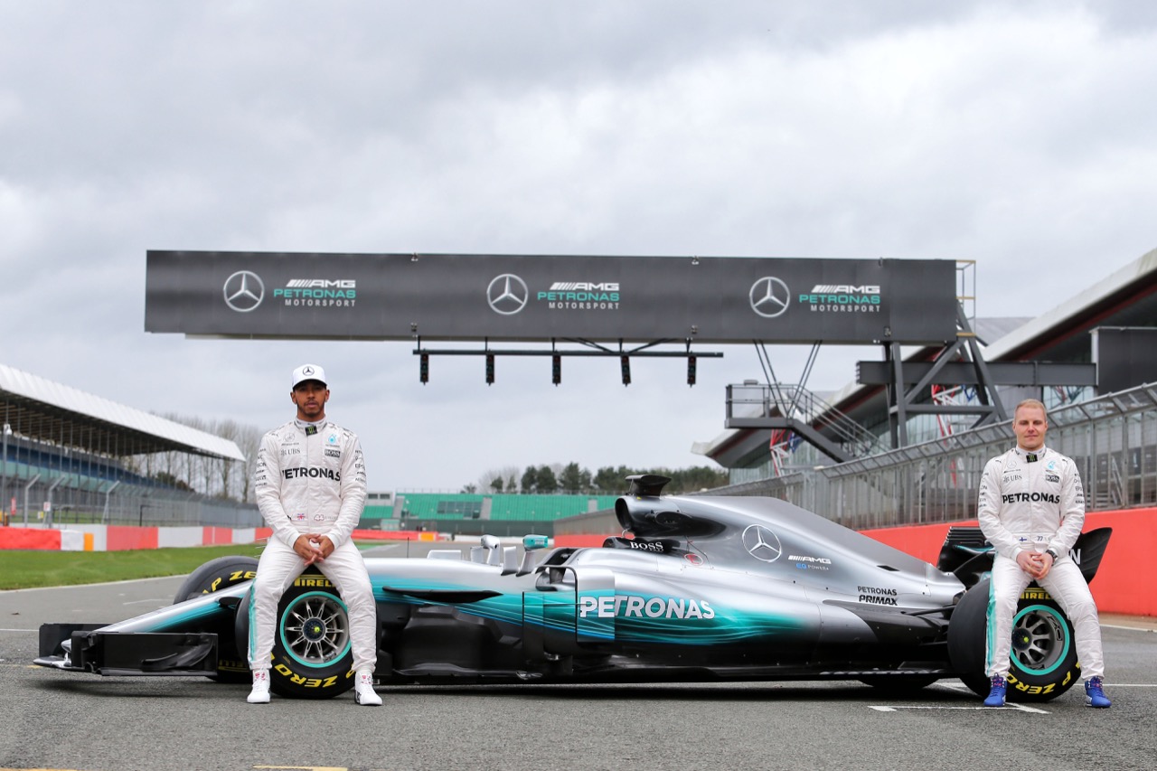 (L to R): Lewis Hamilton (GBR) Mercedes AMG F1 and Valtteri Bottas (FIN) Mercedes AMG F1 with the Mercedes AMG F1 W08.
23.02.2017.