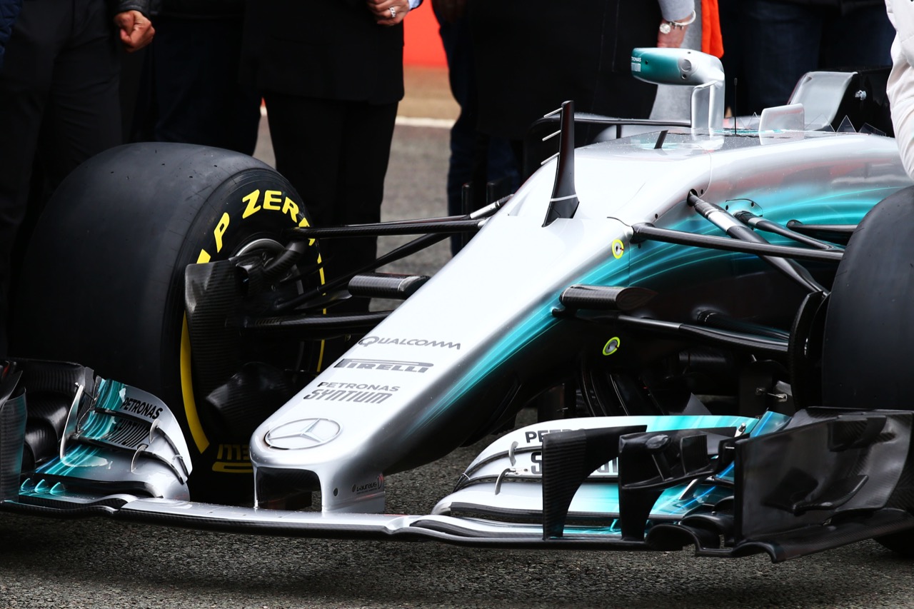 Mercedes AMG F1 W08 front wing.
23.02.2017.