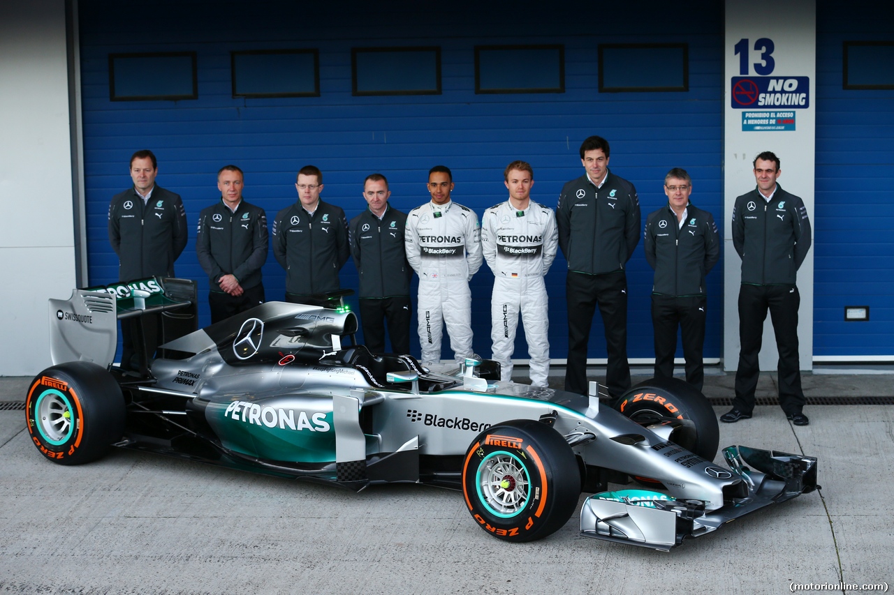 Lewis Hamilton (GBR) Mercedes AMG F1 and Nico Rosberg (GER) Mercedes AMG F1 at the unveiling of the new Mercedes AMG F1 W05.
28.01.2014. Formula One Testing, Day One, Jerez, Spain.