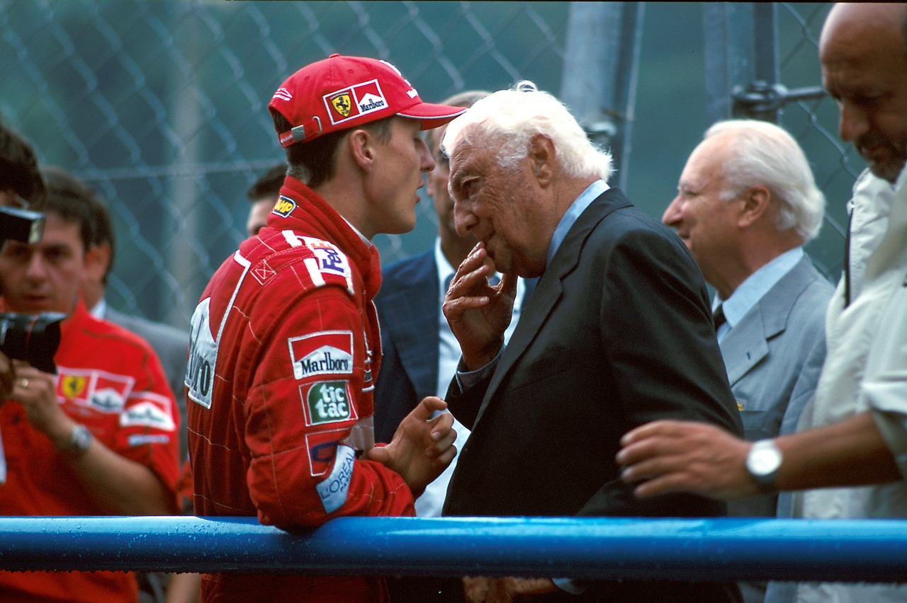 84534: (/PHOTO4) 2006-09-06 Varie -  - Michael Schumacher story - portrait michael schumacher (ger) con l'avvocato
