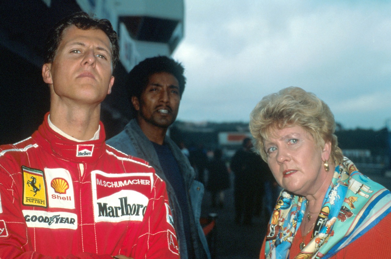 84545: (/PHOTO4) 2006-09-06 Varie -  - Michael Schumacher story - portrait michael schumacher (ger) com la madre