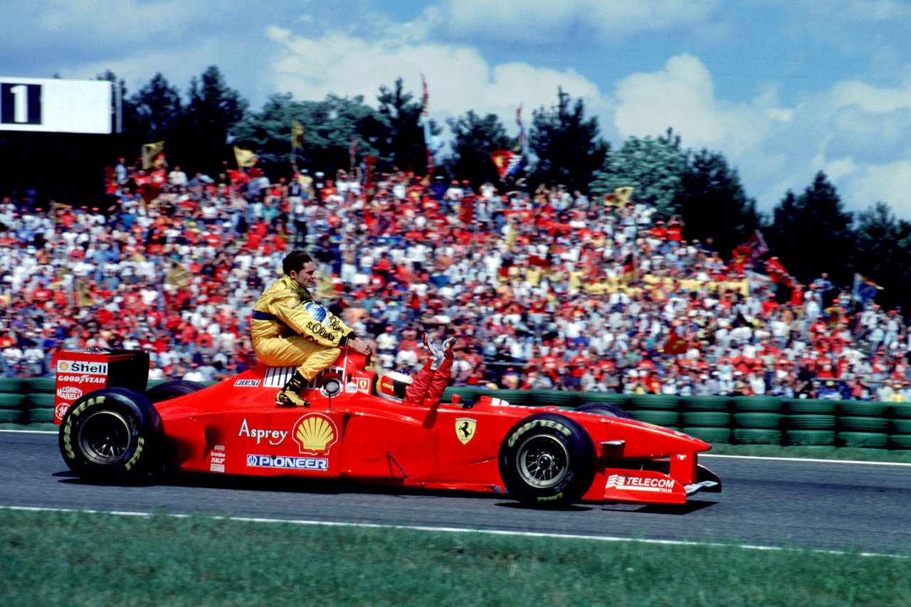 84665: (/PHOTO4) 2006-09-06 Varie -  - Michael Schumacher story - car michel schumacher (ger) porta Giancarlo