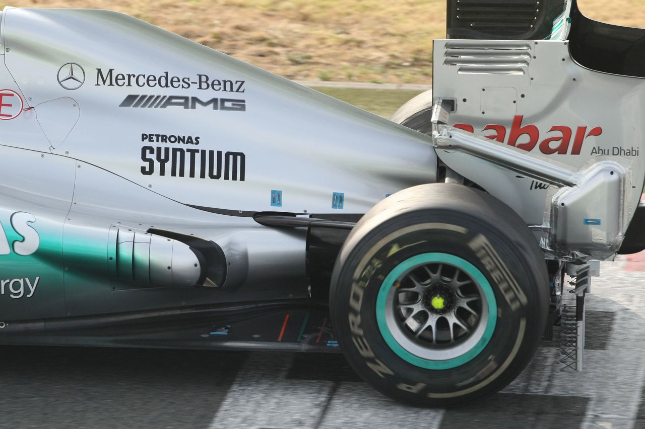 Nuovi Scarichi Mercedes Test Magny Cours