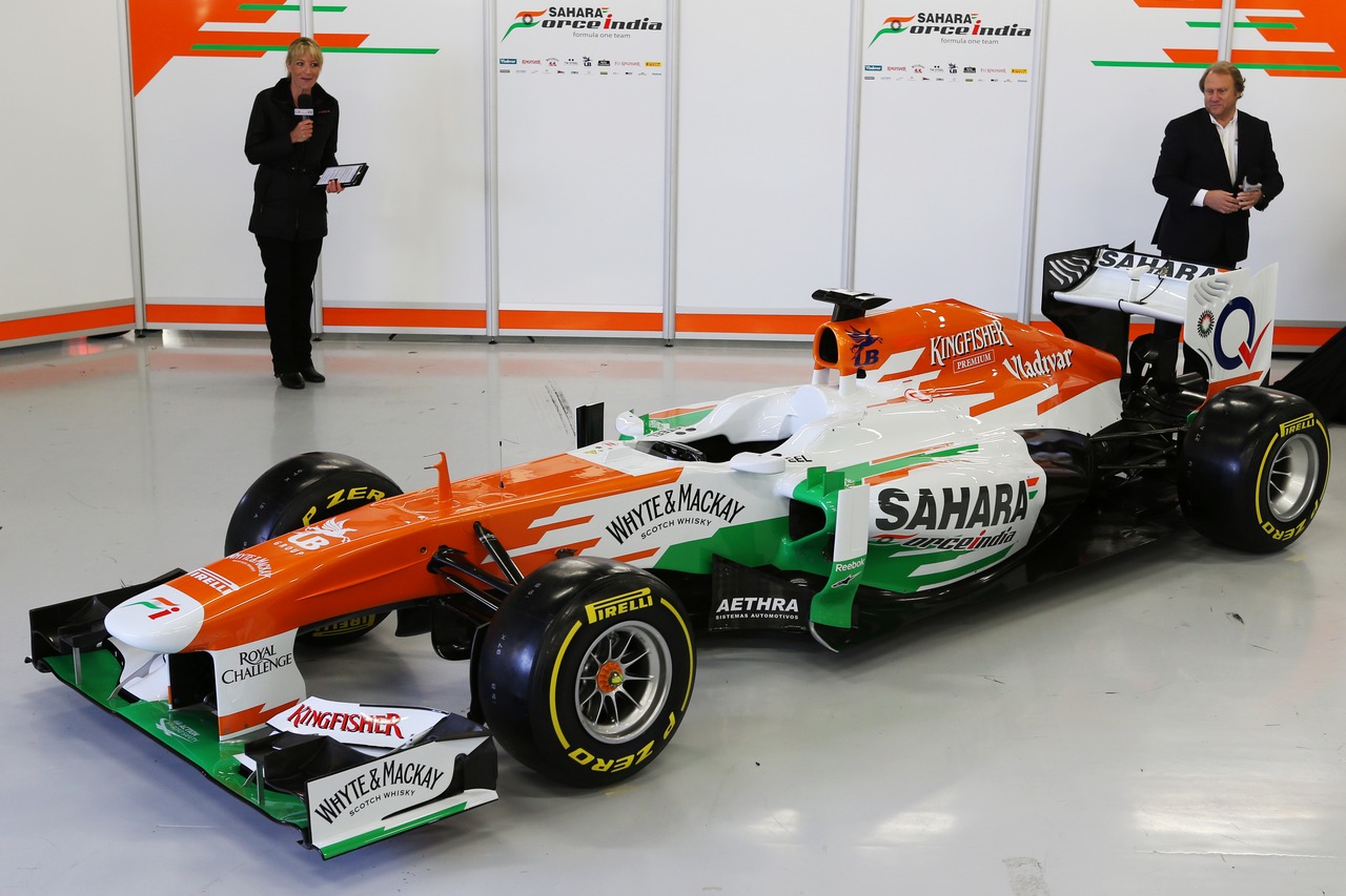 The new Sahara Force India F1 VJM06 is unveiled.
