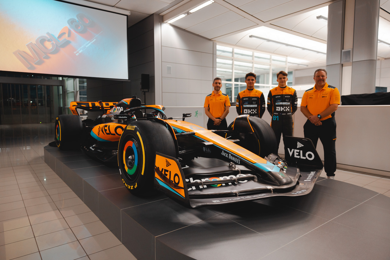 PRESENTAZIONE MCLAREN MCL60