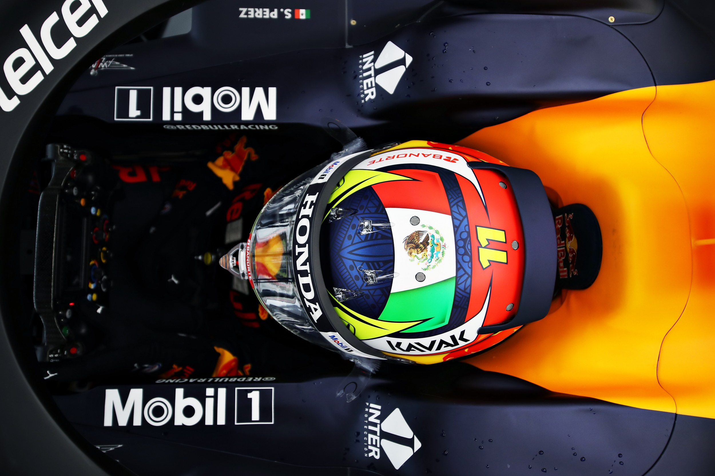 PRIMO GIORNO DI PEREZ IN RED BULL - SILVERSTONE