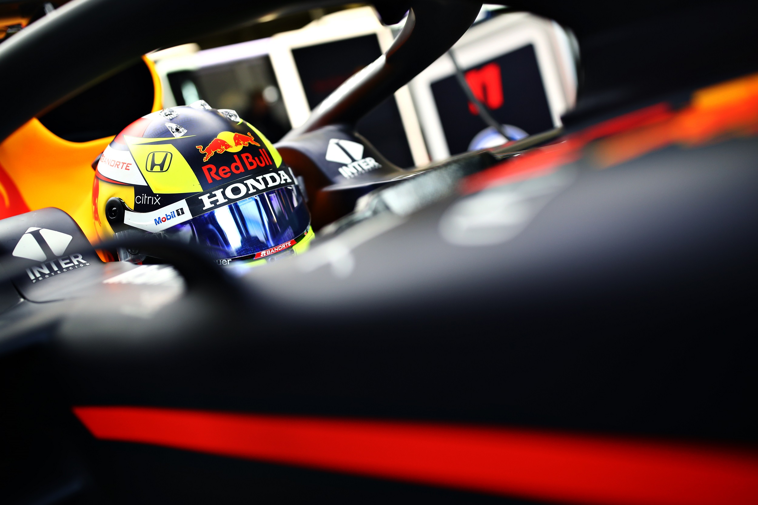 PRIMO GIORNO DI PEREZ IN RED BULL - SILVERSTONE