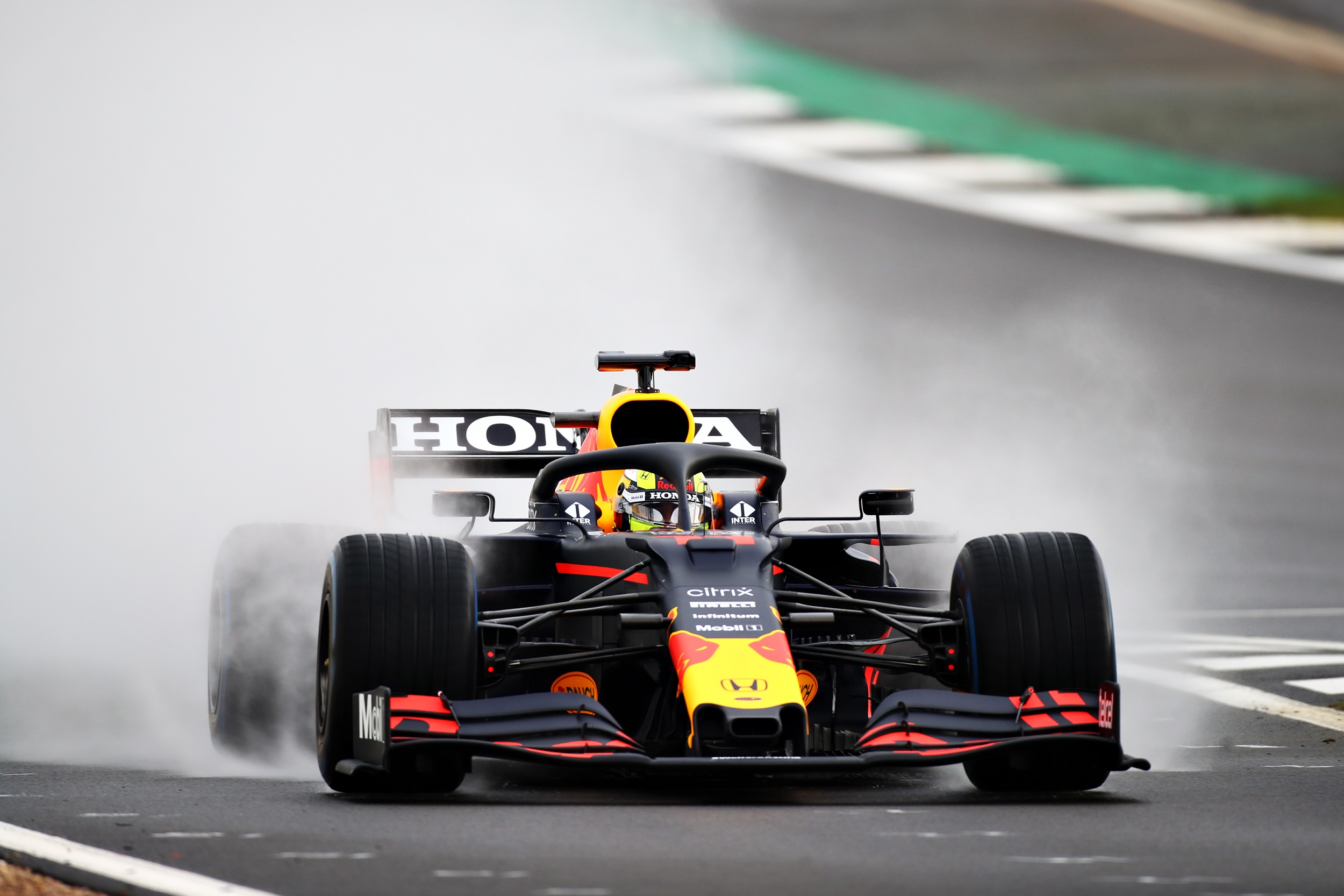 PRIMO GIORNO DI PEREZ IN RED BULL - SILVERSTONE