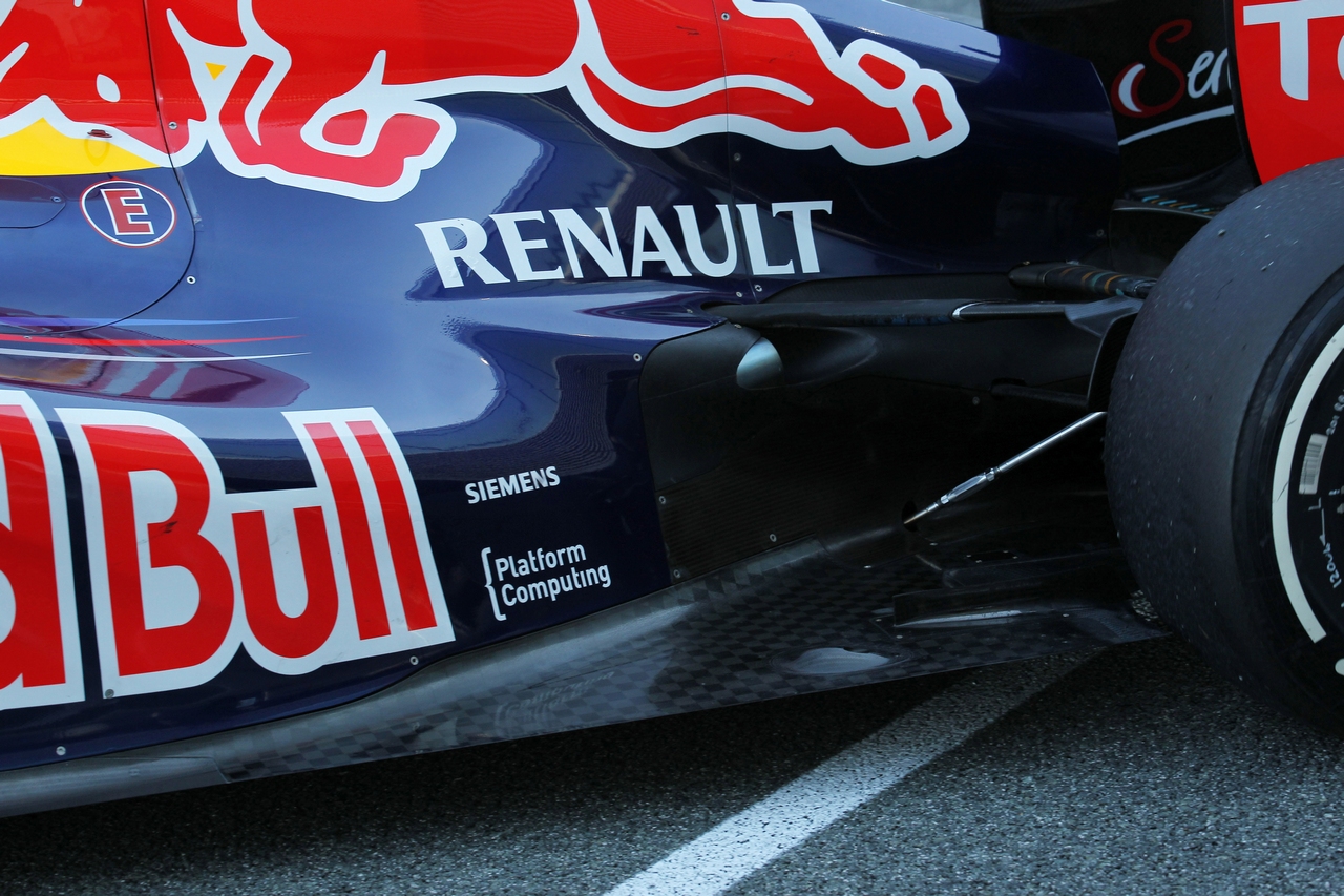 07.02.2012 Jerez, Spain,
Mark Webber (AUS), Red Bull Racing rear  - Formula 1 Testing, day 1 - Formula 1 World Championship 
