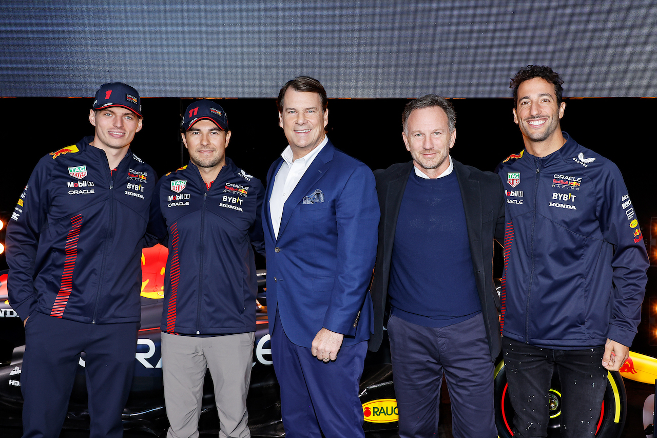 (L-R) Max Verstappen of the Netherlands and Oracle Red Bull Racing, Sergio Perez of Mexico and Oracle Red Bull Racing, Jim Farley, CEO of Ford, Red Bull Racing Team Principal Christian Horner and Daniel Ricciardo of Australia and Oracle Red Bull Racing pose for a photo on stage during the Oracle Red Bull Racing Season Launch 2023 at Classic Car Club Manhattan on February 03, 2023 in New York City. (Photo by Mike Coppola/Getty Images for Oracle Red Bull Racing) // FIA / Getty Images / Red Bull Content Pool // SI202302030502 // Usage for editorial use only // 