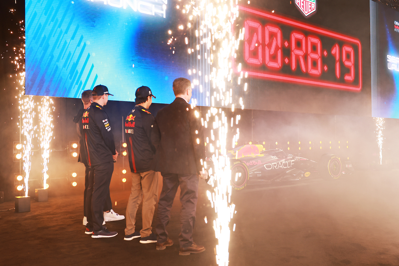 NEW YORK, NEW YORK - FEBRUARY 03: The Red Bull Racing team look on as the Oracle Red Bull Racing RB19 is unveiled during the Oracle Red Bull Racing Season Launch 2023 at Classic Car Club Manhattan on February 03, 2023 in New York City. (Photo by Arturo Holmes/Getty Images for Oracle Red Bull Racing) // FIA / Getty Images / Red Bull Content Pool // SI202302030530 // Usage for editorial use only // 
