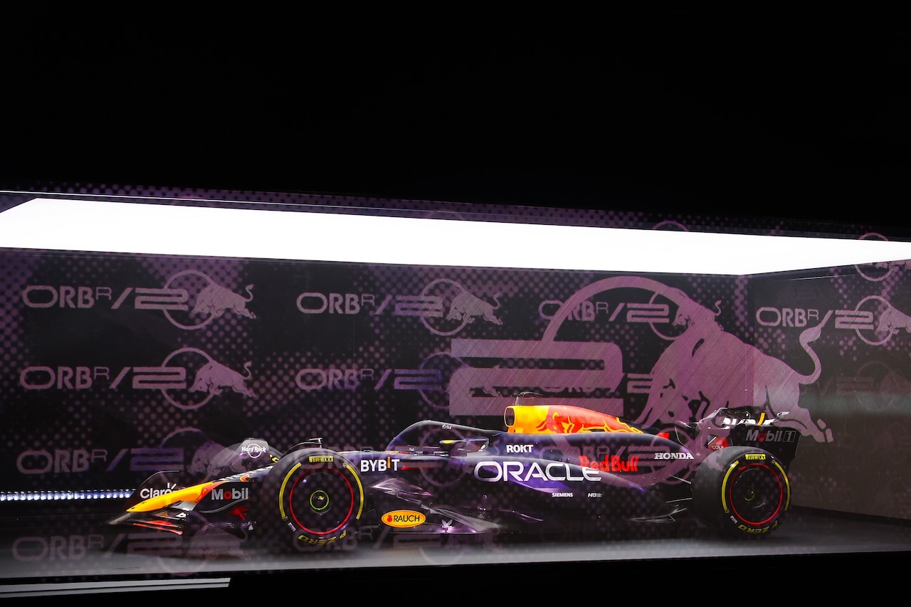 MILTON KEYNES, ENGLAND - FEBRUARY 14: The RB20 is pictured behind a screen ahead of the Oracle Red Bull Racing RB20 car launch at Red Bull Racing Factory on February 14, 2024 in Milton Keynes, England. (Photo by Mark Thompson/Getty Images for Red Bull Racing) // Getty Images / Red Bull Content Pool // SI202402150719 // Usage for editorial use only // 