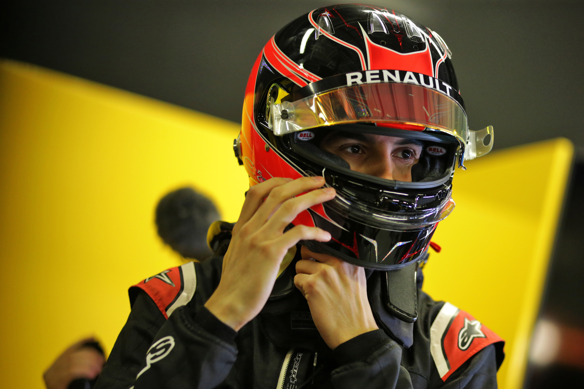 Esteban Ocon (FRA) Renault F1 Team.
03.12.2019.