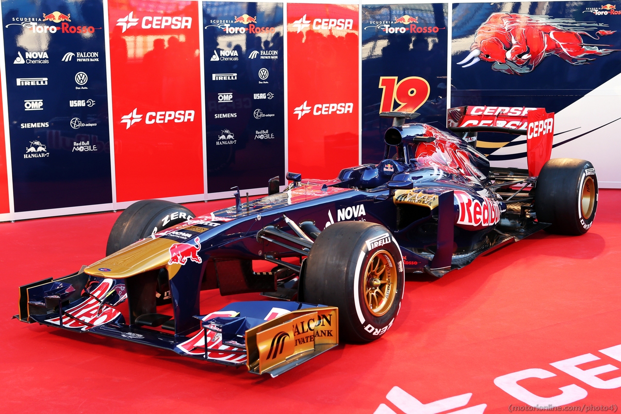 Scuderia Toro Rosso STR8