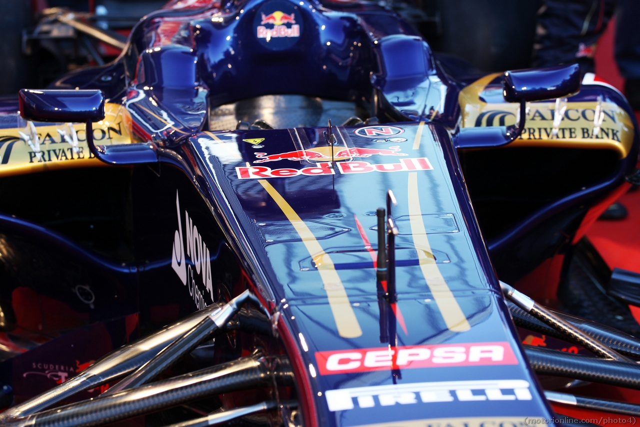 Scuderia Toro Rosso STR8