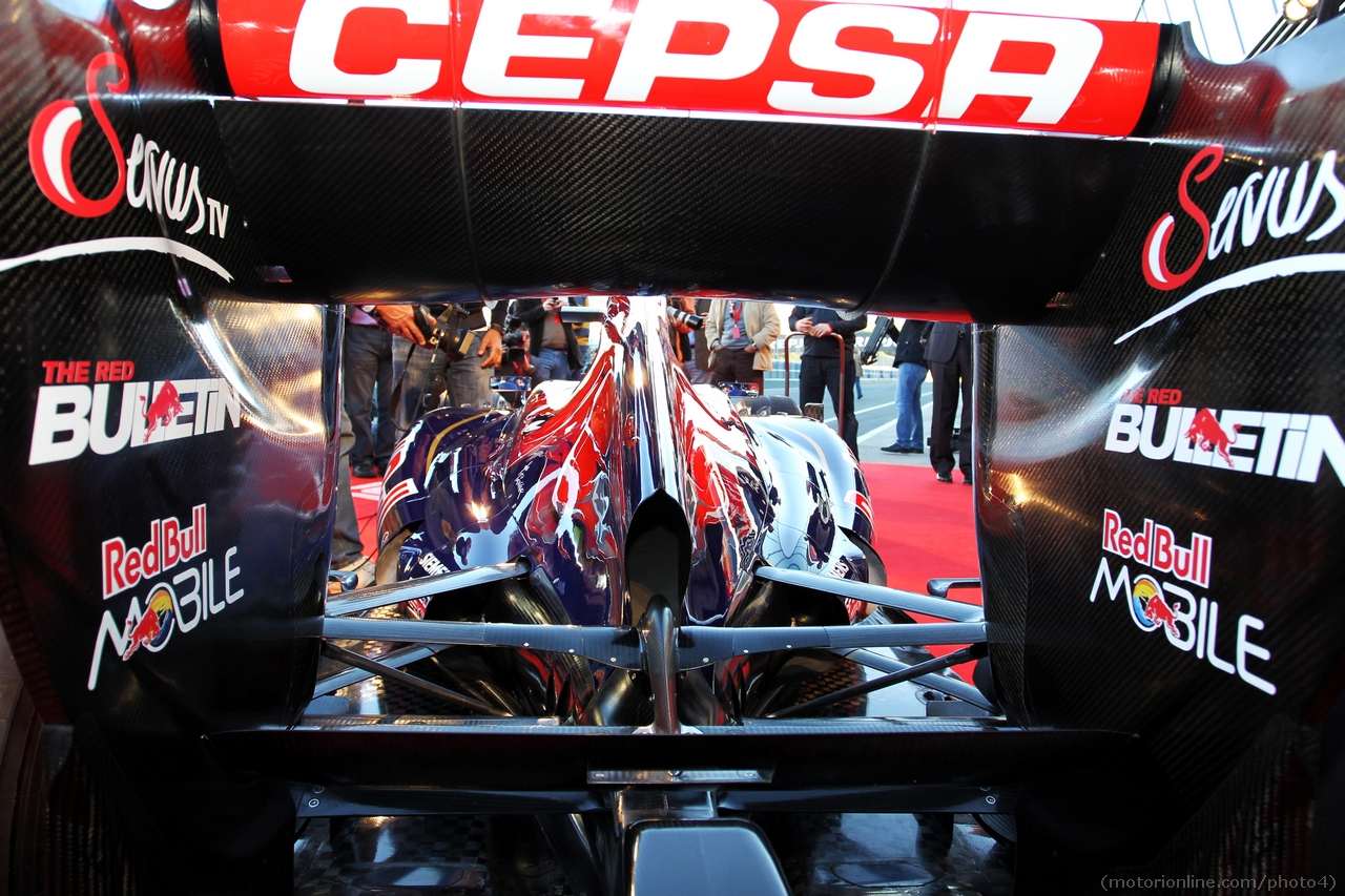 Scuderia Toro Rosso STR8 rear suspension detail.
