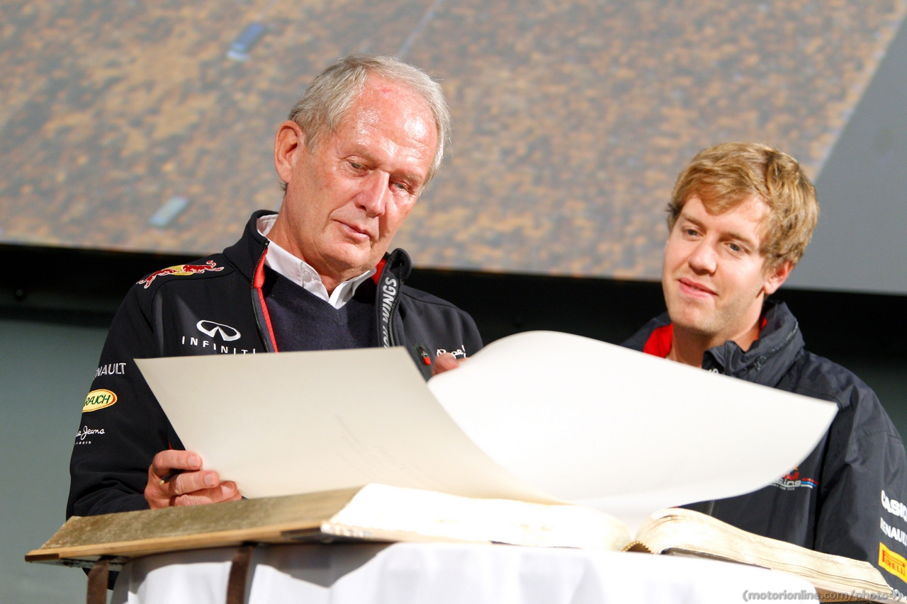 Dr Helmut Marko (AUT) Red Bull Motorsport Consultant and Sebastian Vettel (GER), Red Bull Racing 
