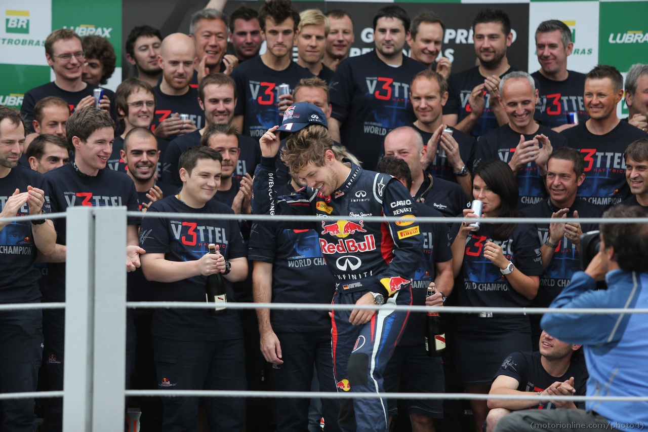 25.11.2012- Race, Celebration, Sebastian Vettel (GER) Red Bull Racing RB8, World Champion 2012