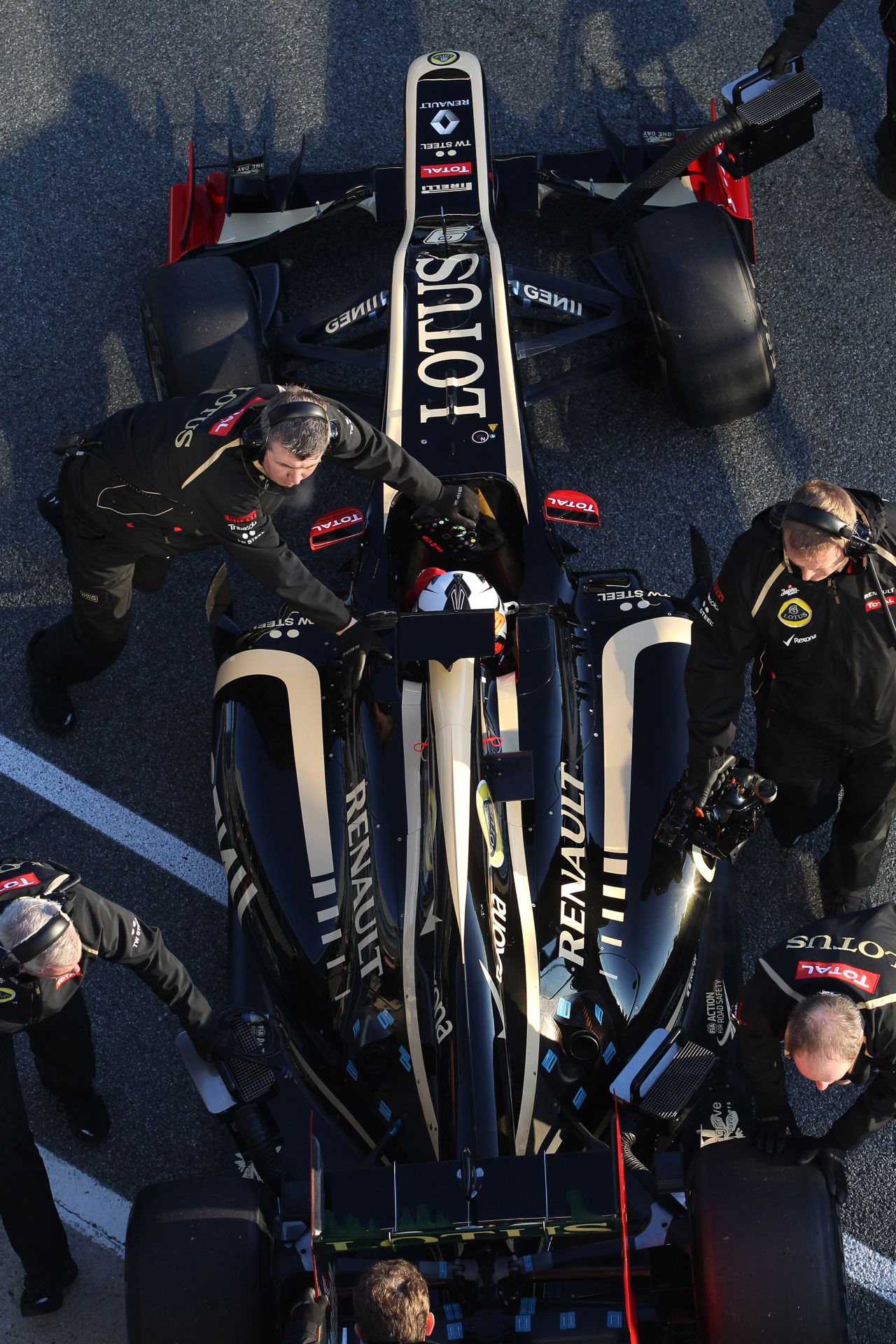 07.02.2012 Jerez, Spain,
Kimi Raikkonen, Lotus Renault F1 Team   - Formula 1 Testing, day 1 - Formula 1 World Championship 