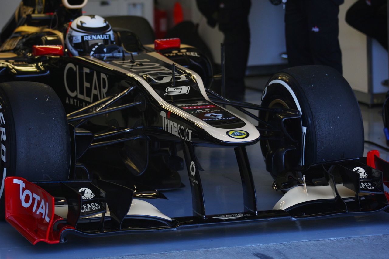07.02.2012 Jerez, Spain,
Kimi Raikkonen, Lotus Renault F1 Team front wing  - Formula 1 Testing, day 1 - Formula 1 World Championship 