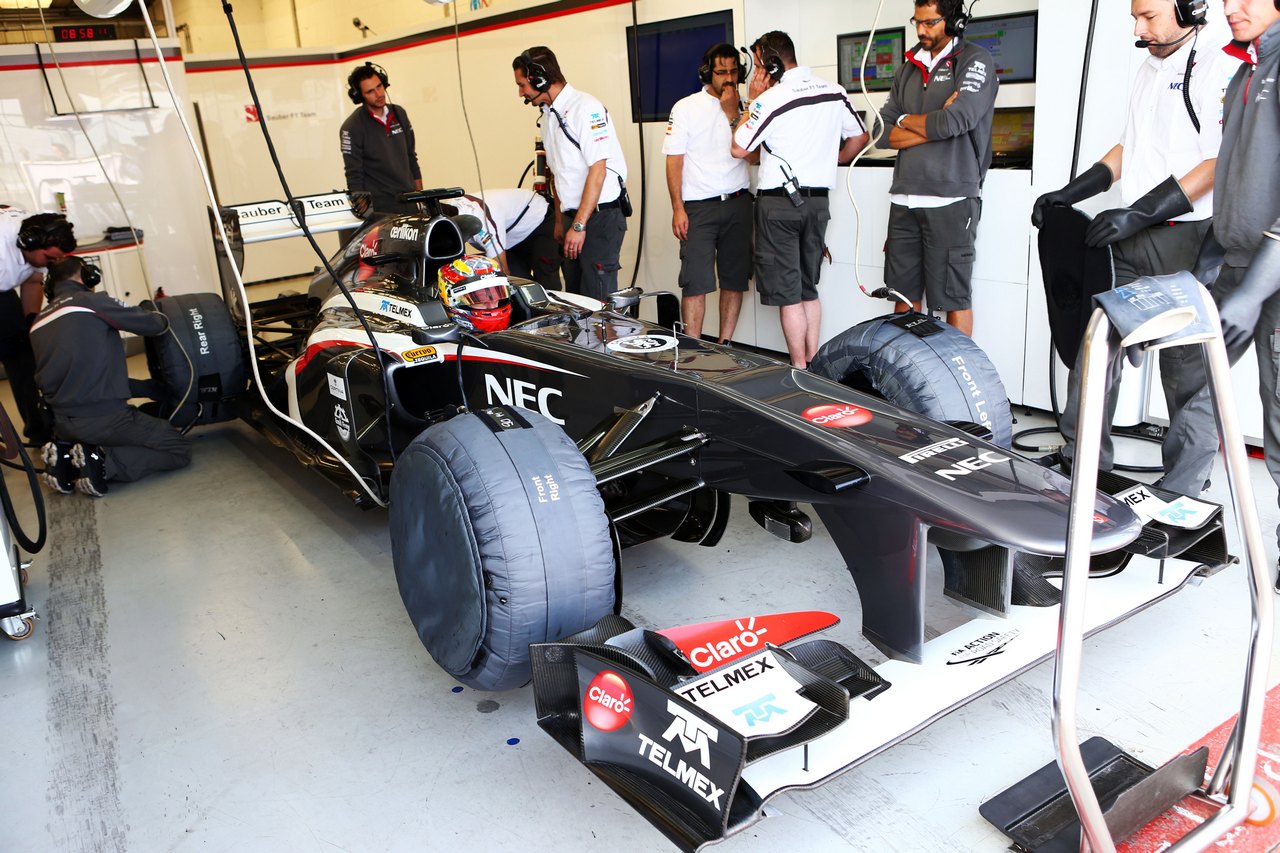 Robin Frijns (NLD) Sauber C32 Test and Reserve Driver.
