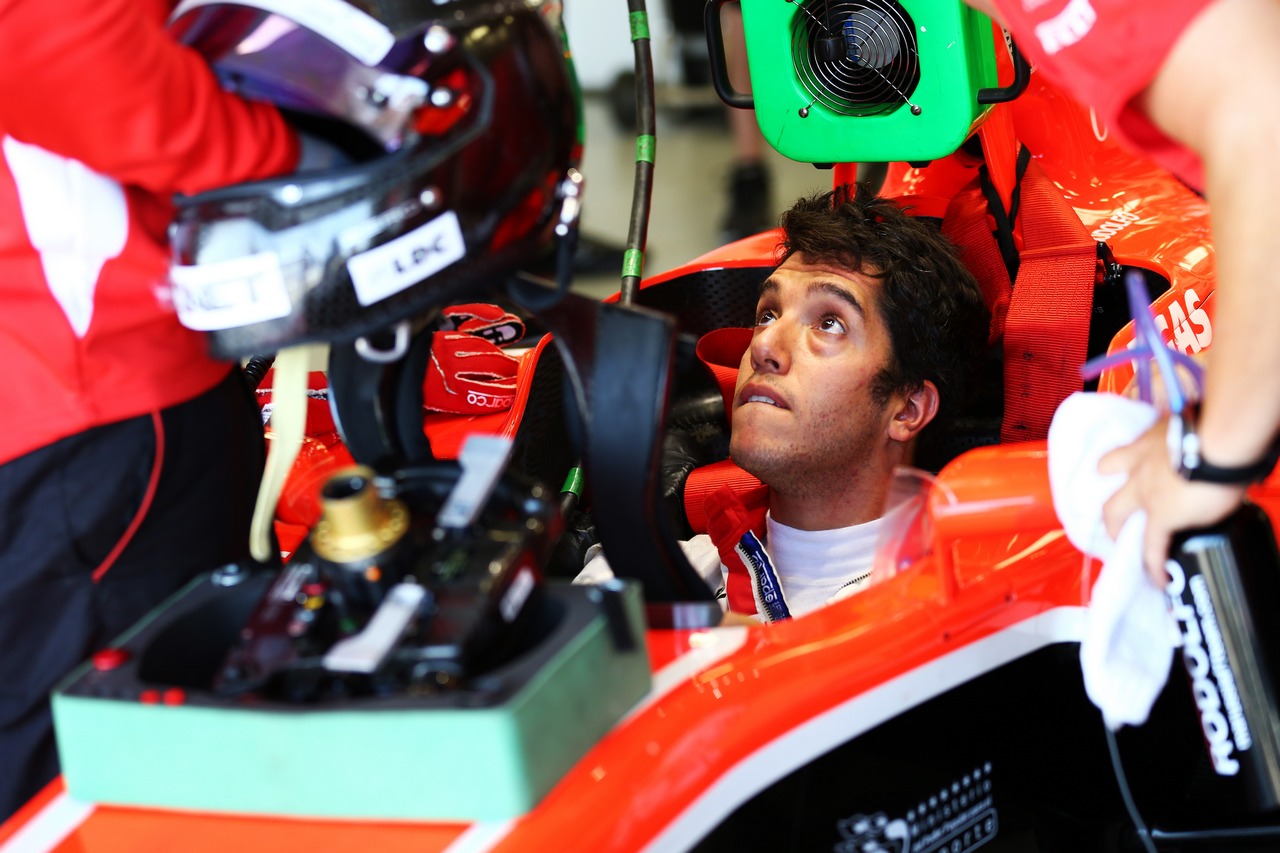 Rodolfo Gonzalez (VEN) Marussia F1 Team MR02 Reserve Driver.
