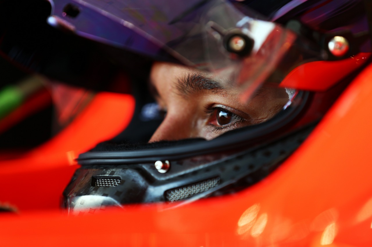 Rodolfo Gonzalez (VEN) Marussia F1 Team MR02 Reserve Driver.
