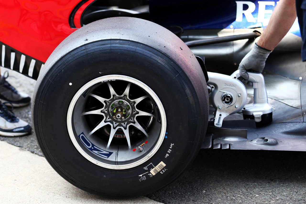 Test Giovani Piloti F1 Silverstone 2013
