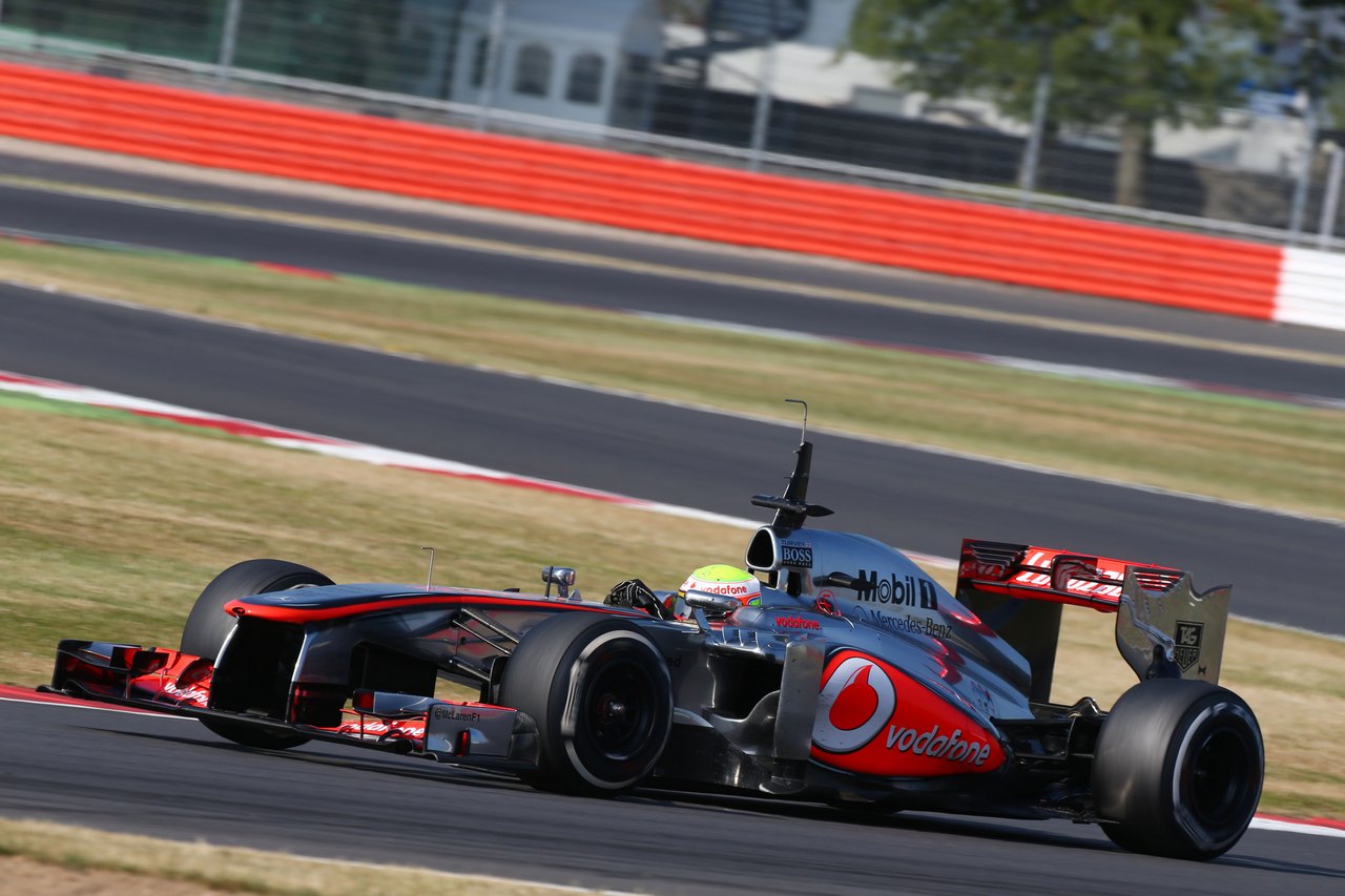 Oliver Turvey (GBR) McLaren McLaren MP4-28 Test Driver.
