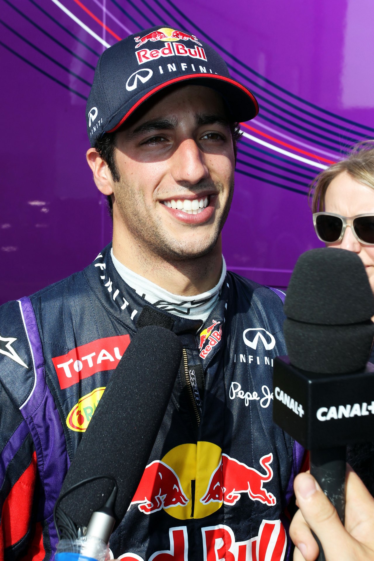 Daniel Ricciardo (AUS) Red Bull Racing Test Driver with the media.
