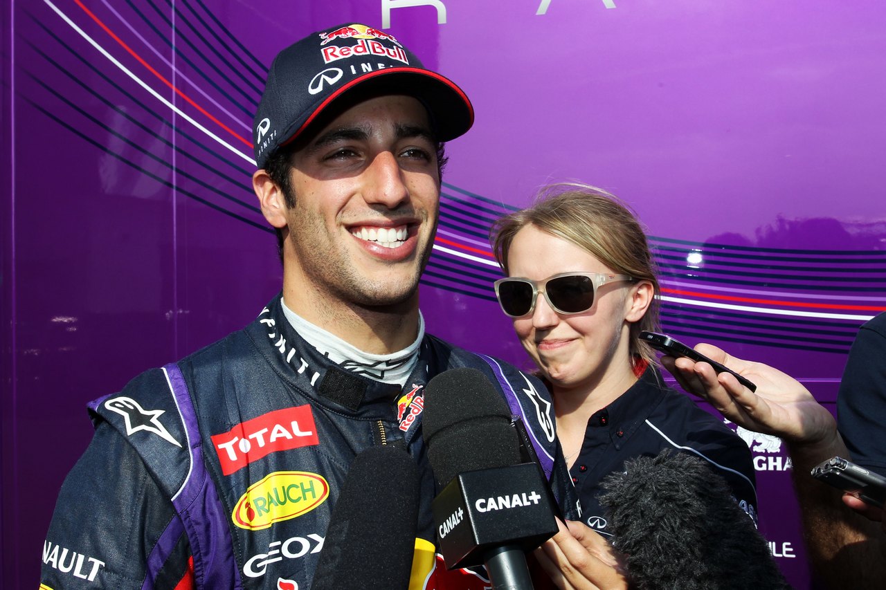 Daniel Ricciardo (AUS) Red Bull Racing Test Driver with the media.
