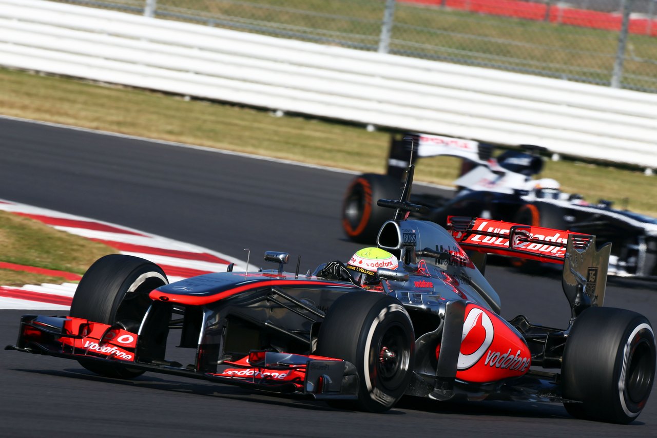 Oliver Turvey (GBR) McLaren McLaren MP4-28 Test Driver.
