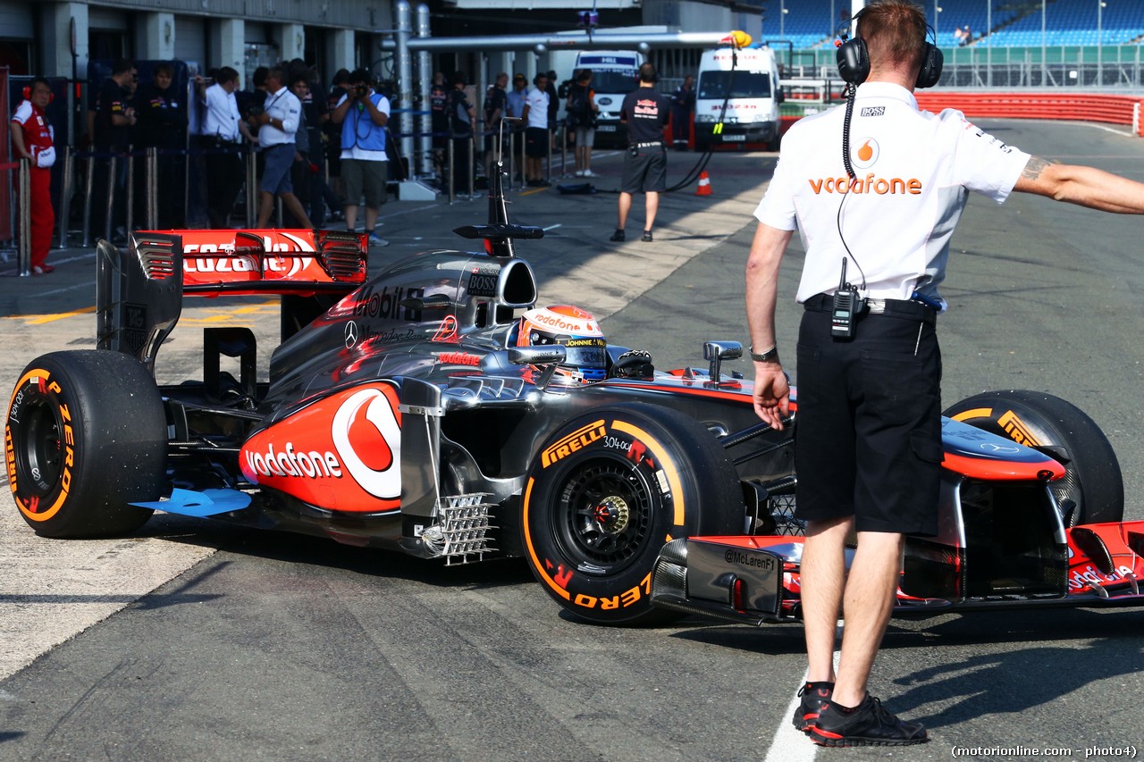 Kevin Magnussen (DEN) McLaren MP4-28 Test Driver running sensor equipment.
