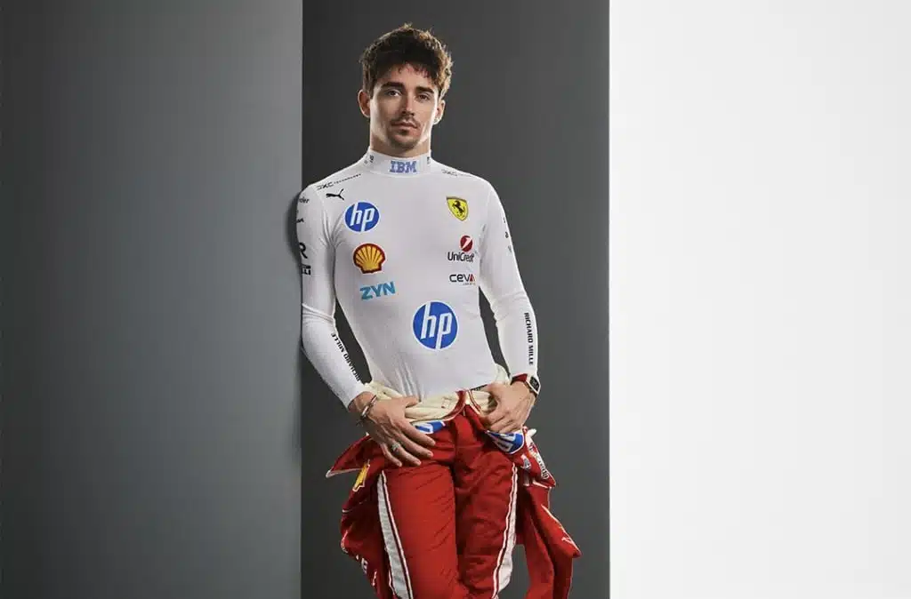 TUTE E CASCHI FERRARI 2026