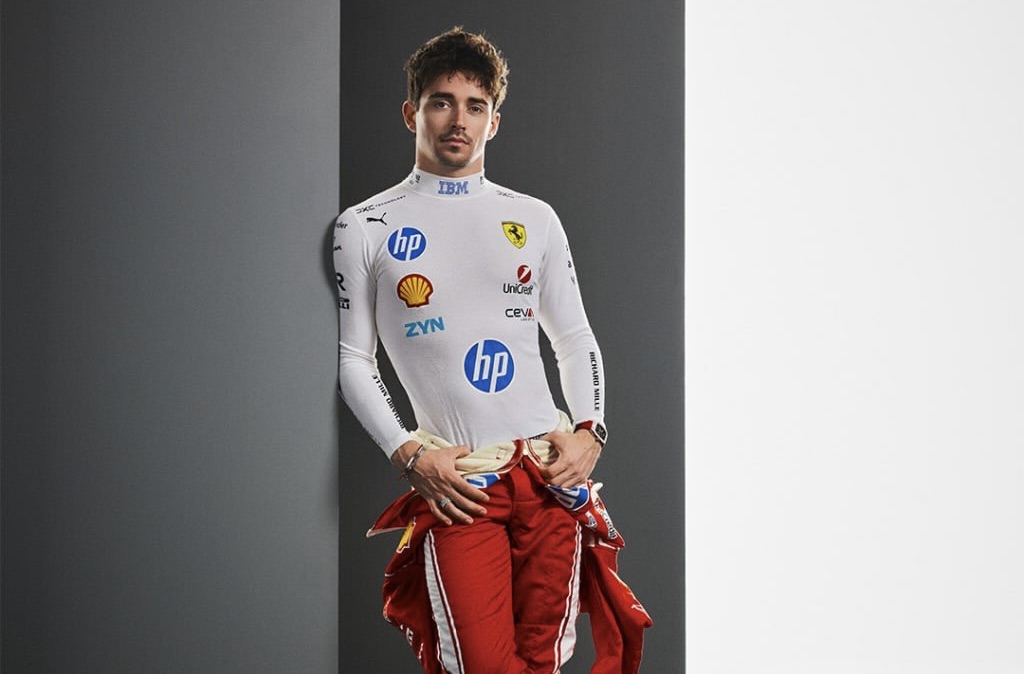 TUTE E CASCHI FERRARI 2026