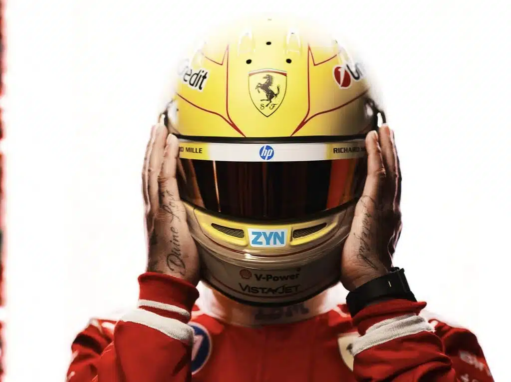 TUTE E CASCHI FERRARI 2026