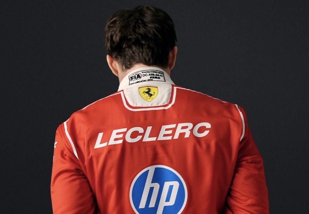 TUTE E CASCHI FERRARI 2026