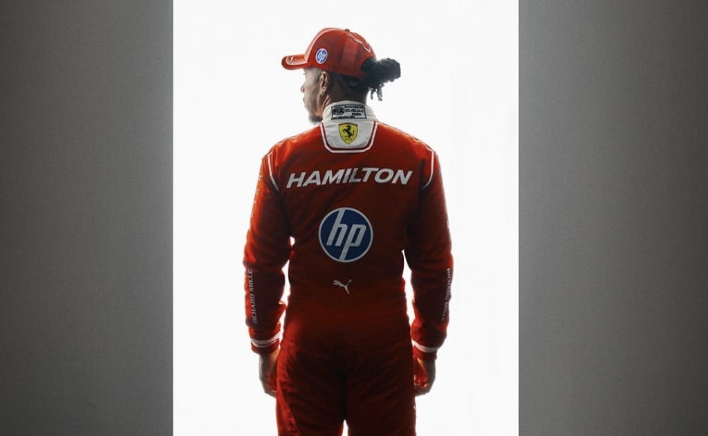 TUTE E CASCHI FERRARI 2026